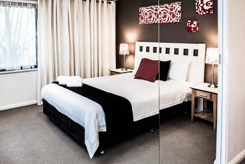 Two Bedroom Apt Next To Perth CBD With Parking. - Tourism Gold Coast 1