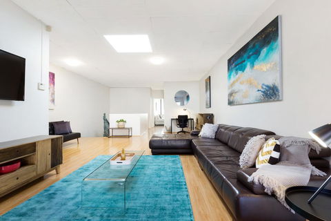 Ultimo Self-Contained Modern Apartments (623H) - Tourism Gold Coast 3