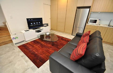 Ultimo Self-Contained One-Bedroom Apartments - Tourism Gold Coast 0