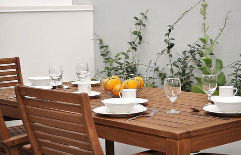 Ultimo Self-Contained One-Bedroom Apartments - Tourism Gold Coast 2
