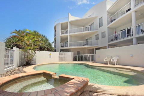 Unit 1 Marcoola Sunrise - Marcoola Beach - Tourism Gold Coast 1