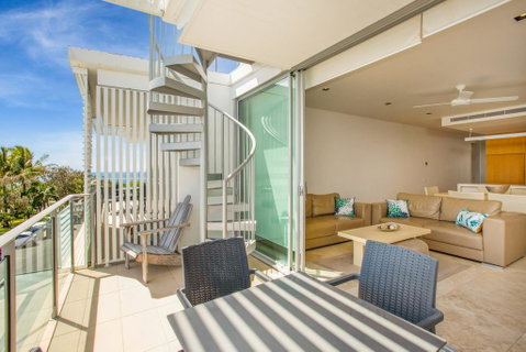 Unit 203 Plantation - Rainbow Beach, Plantation Resort Top Floor, Aircon, Free Wi-Fi - Tourism Gold Coast 0