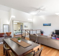 Unit 4 Rainbow Surf - Modern double storey townhouse with large shared pool close to beach and shop - Tourism Gold Coast