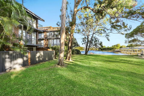 Unit 4 Weyba Lodge Noosa - Tourism Gold Coast 1