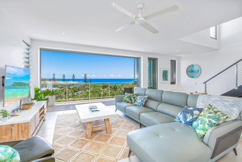 Unit 6 Rainbow Sea - Rainbow Beach, Amazing Ocean Views, Aircon, Wi-Fi, Pool, Walk To Beach - Tourism Gold Coast 0