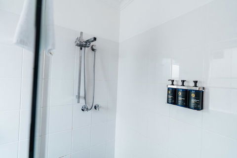 UNO Hotel Sydney - Tourism Gold Coast 2