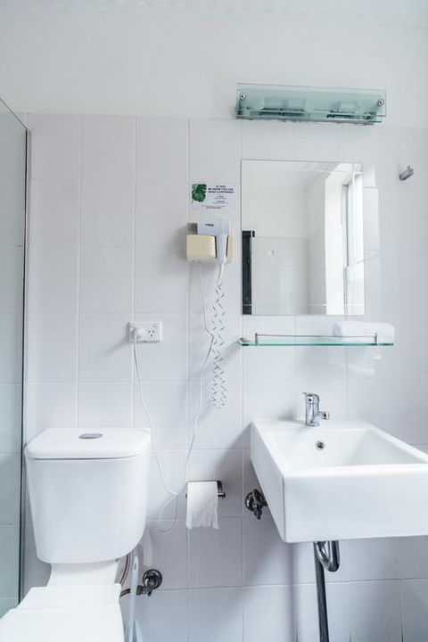 UNO Hotel Sydney - Tourism Gold Coast 3