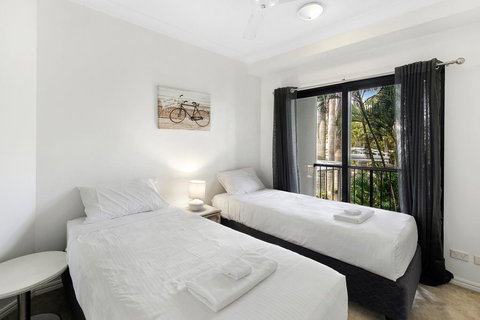 Unrivaled Ocean And City Views From Resort Style 3bed With Garden - Tourism Gold Coast 1