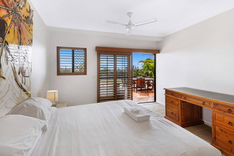 Unrivaled Ocean And City Views From Resort Style 3bed With Garden - Tourism Gold Coast 3