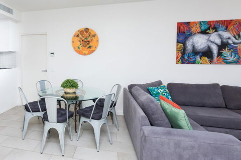 Urban Jungle! Executive Apartment In Heart Of CBD - Tourism Gold Coast 2