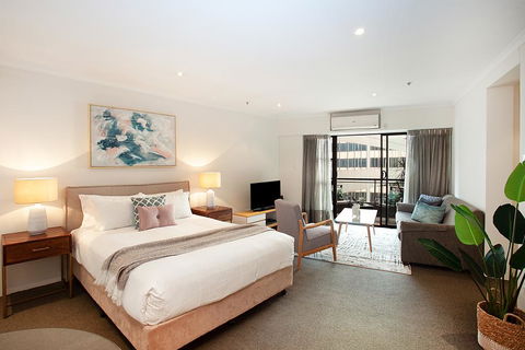 Urban Rest - York St SB - Tourism Gold Coast 0