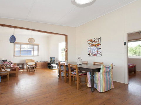 Urchins - Funky Comfort And Style - Tourism Gold Coast 3