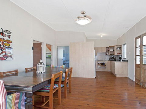 Urchins - Funky Comfort And Style - Tourism Gold Coast 1