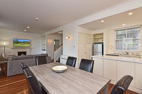 Villa 2br Grange Resort Condo Located Within Cypress Lakes Resort (nothing Is More Central) - Tourism Gold Coast 1