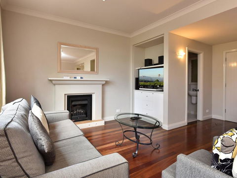 Villa 2br Nebbiolo Resort Condo Located Within Cypress Lakes Resort (nothing Is More Central) - Tourism Gold Coast 2