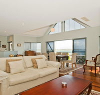 Villa Mer - stylish waterfront accommodation - Tourism Gold Coast