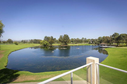 Villa On The Green - Tourism Gold Coast 1