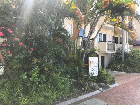 Villa Vaucluse Apartments - Tourism Gold Coast 0