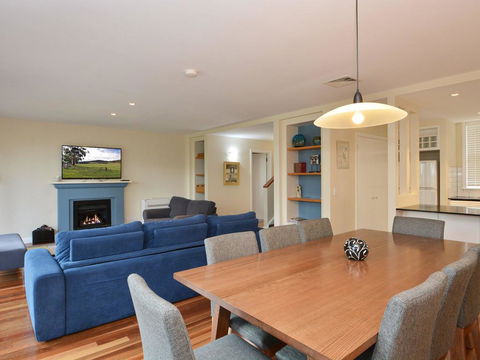 Villas Dodici (Sleeps 12) Resort Condos Located Within Cypress Lakes Resort (nothing Is More Central) - Tourism Gold Coast 3