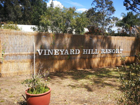 Vineyard Hill Resort - Tourism Gold Coast 0