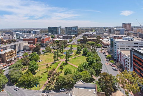 Vision On Morphett Adelaide Central - Tourism Gold Coast 3