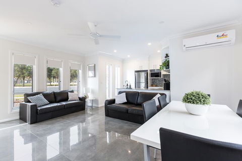 Wagga Apartments #1 - Tourism Gold Coast 0