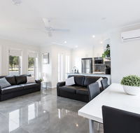 Wagga Apartments 1 - Tourism Gold Coast