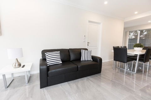 Wagga Apartments #2 - Tourism Gold Coast 1