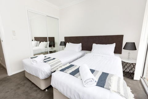 Wagga Apartments #3 - Tourism Gold Coast 2