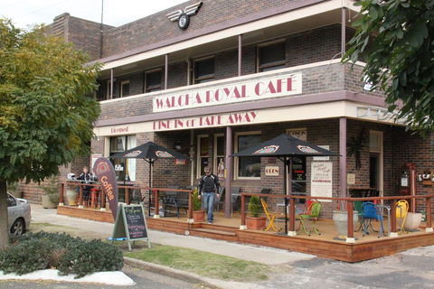Walcha Royal Cafe & Accommodation - Tourism Gold Coast 0