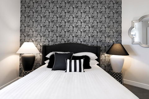 Walk Everywhere In The City From A Historic Home - Tourism Gold Coast 0