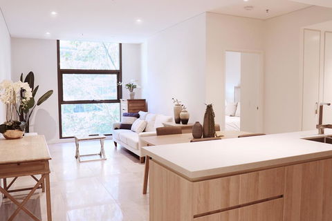 Walking To Darling Harbour, Townhall, QVB,ICC. - Tourism Gold Coast 2