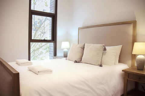 Walking To Darling Harbour, Townhall, QVB,ICC. - Tourism Gold Coast 3