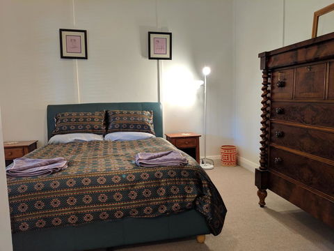 Walnut Cottage - 2 Bedroom Pet Friendly Country Cottage - Tourism Gold Coast 1