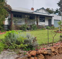 Walnut Cottage - 2 bedroom pet friendly country cottage - Tourism Gold Coast