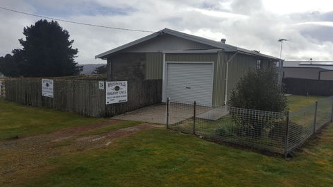 Waratah Falls Holiday Unit - Tourism Gold Coast 0