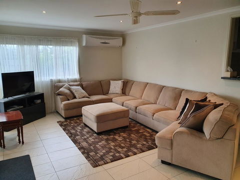 Ward Street Holiday House - Tourism Gold Coast 0
