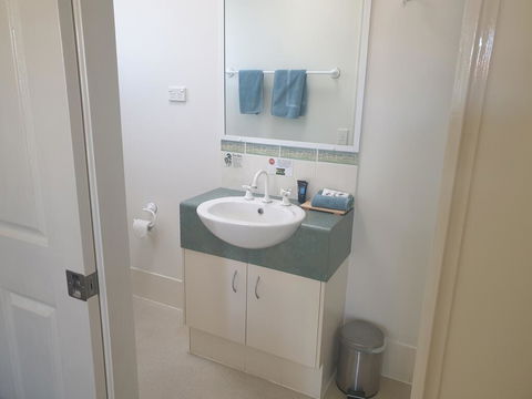 Warrego Motel - Tourism Gold Coast 3