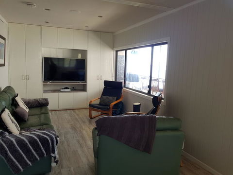 Waterfront 2 Bed Luxury Apartment In Corlette, Port Stephens - Sleeps 4 - Tourism Gold Coast 2