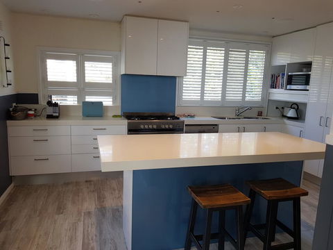 Waterfront 2 Bed Luxury Apartment In Corlette, Port Stephens - Sleeps 4 - Tourism Gold Coast 0