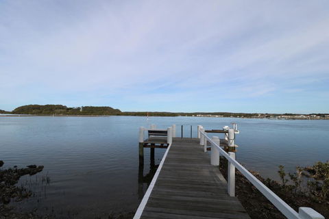 Waterfront Cottages - Tourism Gold Coast 3