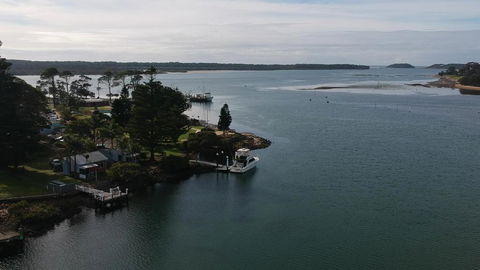 Waterfront Cottages - Tourism Gold Coast 2