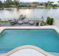 Waterfront Entertainer - Tourism Gold Coast