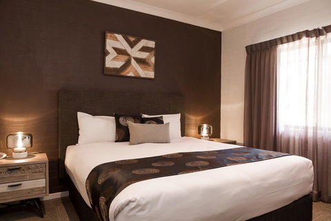 Blazing Stump Motel & Suites - Gold Coast 11