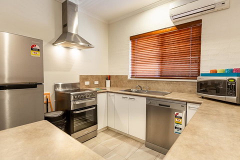 Blazing Stump Motel & Suites - Gold Coast 2