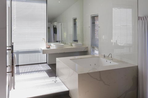 Hepburn Springs Escape - Tourism Gold Coast 4