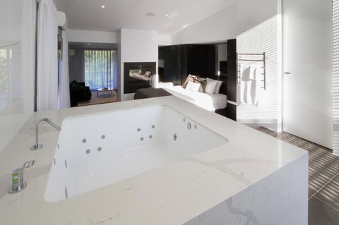 Hepburn Springs Escape - Tourism Gold Coast 10