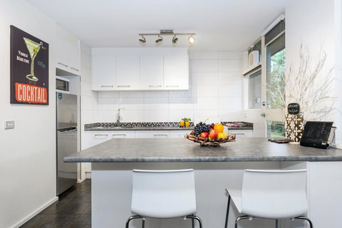 Melbourne Villa - Tourism Gold Coast 11