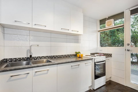 Melbourne Villa - Tourism Gold Coast 10