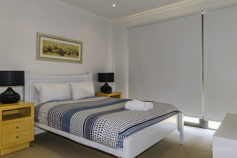 Torquay Golf Retreats - Pool, Beach, Tennis, Golf - Tourism Gold Coast 8